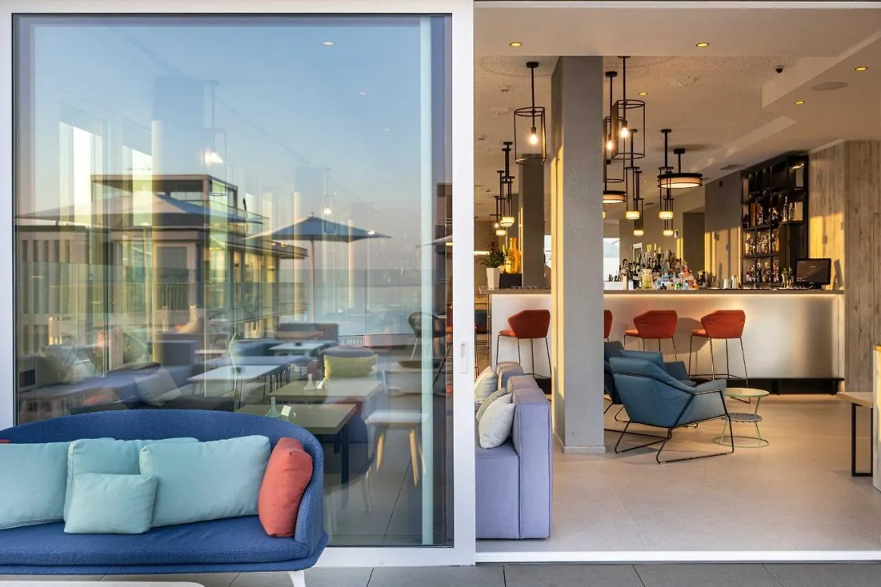 J44 Lifestyle Hotel リド・ディ・イエゾロ イタリア